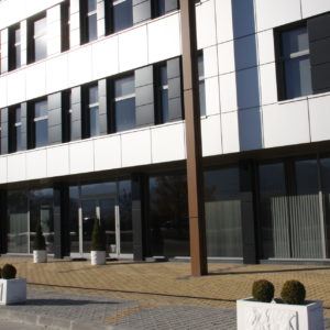 Триетажна монолитна административна сграда на Сери Козметикс